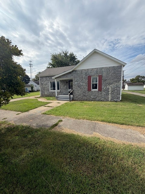 Photo of 110 W Webb Street, Carmi, IL 62821 (MLS # 12757983)