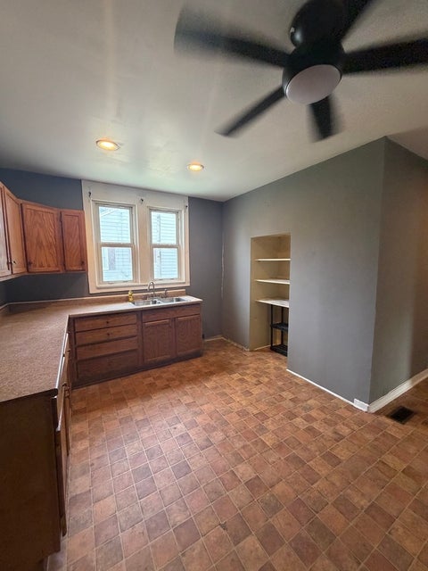 Tiny photo for 110 W Webb Street, Carmi, IL 62821 (MLS # 12757983)