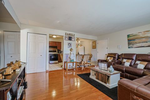 Tiny photo for 19380 Wolf Road #6, Mokena, IL 60448 (MLS # 12492071)