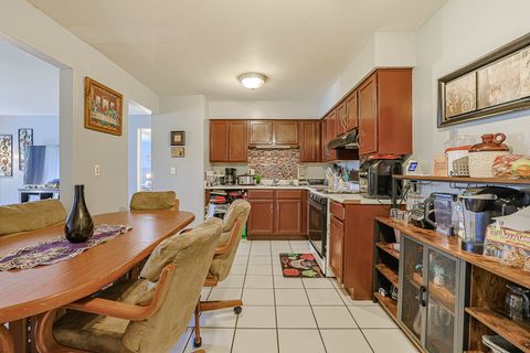 Tiny photo for 19380 Wolf Road #6, Mokena, IL 60448 (MLS # 12492071)