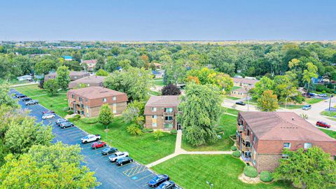 Tiny photo for 19380 Wolf Road #6, Mokena, IL 60448 (MLS # 12492071)