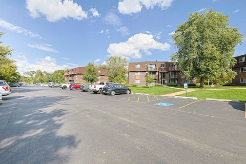 Photo of 19380 Wolf Road #6, Mokena, IL 60448 (MLS # 12492071)