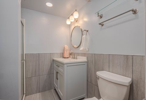 Tiny photo for 2407 Valley Drive, Lindenhurst, IL 60046 (MLS # 12593086)