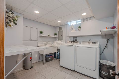 Tiny photo for 2407 Valley Drive, Lindenhurst, IL 60046 (MLS # 12593086)