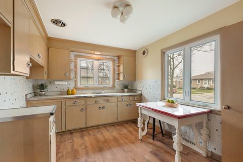 Tiny photo for 7636 W Rosedale Avenue W, Chicago, IL 60631 (MLS # 12456530)