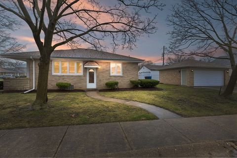 Tiny photo for 7636 W Rosedale Avenue W, Chicago, IL 60631 (MLS # 12456530)