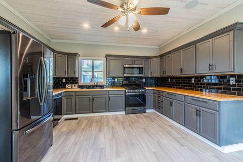 Tiny photo for 15 S Vernon Street, Princeton, IL 61356 (MLS # 12509710)