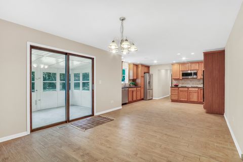 Tiny photo for 1856 Magnolia Avenue, Gurnee, IL 60031 (MLS # 12465331)