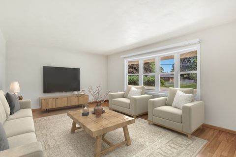 Tiny photo for 1856 Magnolia Avenue, Gurnee, IL 60031 (MLS # 12465331)