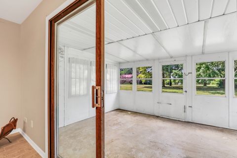 Tiny photo for 1856 Magnolia Avenue, Gurnee, IL 60031 (MLS # 12465331)