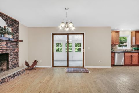 Tiny photo for 1856 Magnolia Avenue, Gurnee, IL 60031 (MLS # 12465331)