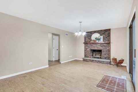 Tiny photo for 1856 Magnolia Avenue, Gurnee, IL 60031 (MLS # 12465331)