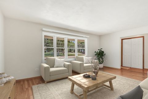 Tiny photo for 1856 Magnolia Avenue, Gurnee, IL 60031 (MLS # 12465331)