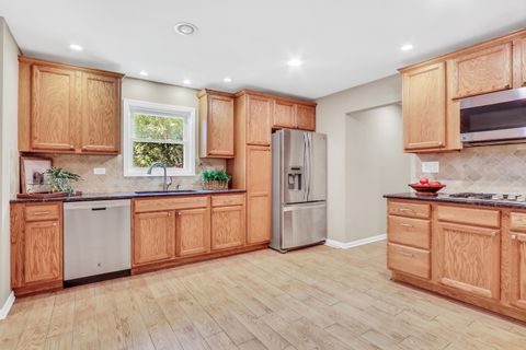 Tiny photo for 1856 Magnolia Avenue, Gurnee, IL 60031 (MLS # 12465331)