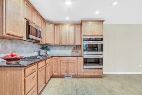 Tiny photo for 1856 Magnolia Avenue, Gurnee, IL 60031 (MLS # 12465331)