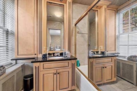 Tiny photo for 3750 N Lake Shore Drive #1D, Chicago, IL 60613 (MLS # 12722111)