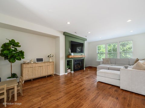 Tiny photo for 5566 Cloverdale Road, Hanover Park, IL 60133 (MLS # 12755879)