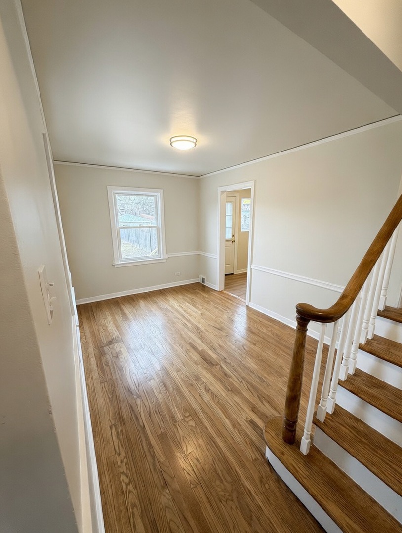 1813 N Mcvicker Avenue