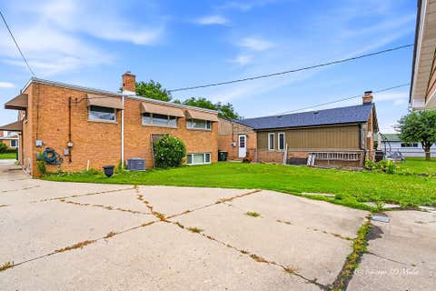 Tiny photo for 7349 W Breen Street, Niles, IL 60714 (MLS # 12659107)