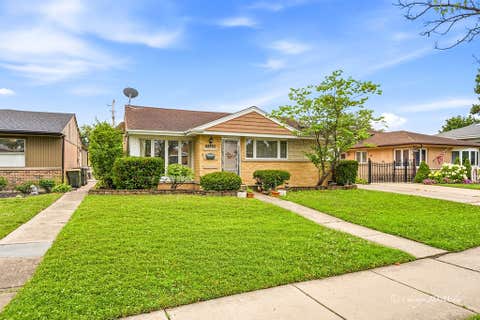 Tiny photo for 7349 W Breen Street, Niles, IL 60714 (MLS # 12659107)