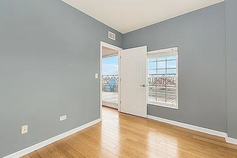 Tiny photo for 5300 N Lincoln Avenue #5C, Chicago, IL 60625 (MLS # 12589318)