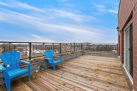 Tiny photo for 5300 N Lincoln Avenue #5C, Chicago, IL 60625 (MLS # 12589318)