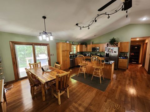 Tiny photo for 1 W Elmwood Drive, Putnam, IL 61560 (MLS # 12665919)