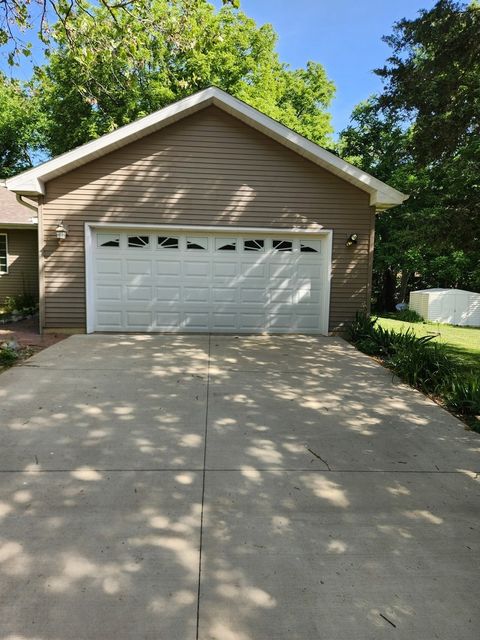 Tiny photo for 1 W Elmwood Drive, Putnam, IL 61560 (MLS # 12665919)