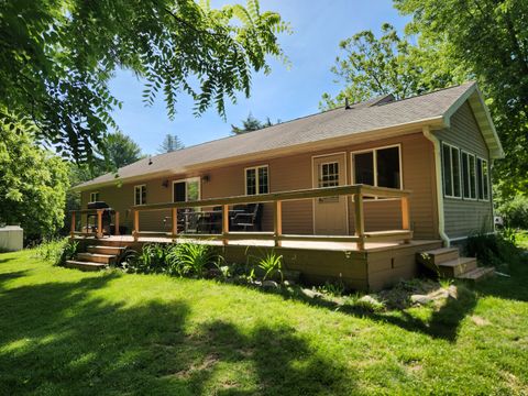 Tiny photo for 1 W Elmwood Drive, Putnam, IL 61560 (MLS # 12665919)