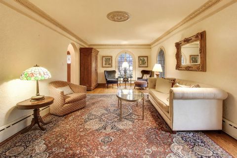 Tiny photo for 710 S Washington Avenue, Park Ridge, IL 60068 (MLS # 12575405)