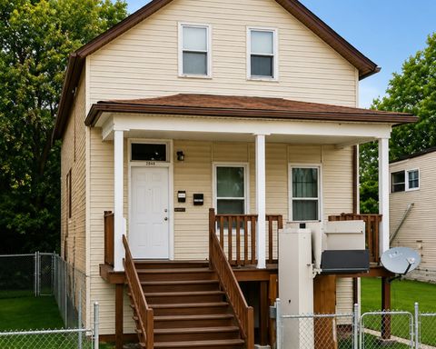Photo of 2848 E 79th Street, Chicago, IL 60649 (MLS # 12697503)