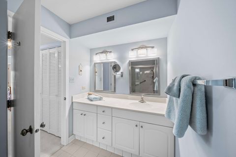 Tiny photo for 1066 Shermer Road #43, Northbrook, IL 60062 (MLS # 12474184)