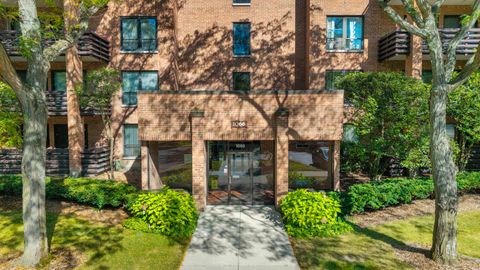 Photo of 1066 Shermer Road #43, Northbrook, IL 60062 (MLS # 12474184)