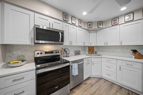 Tiny photo for 1066 Shermer Road #43, Northbrook, IL 60062 (MLS # 12474184)