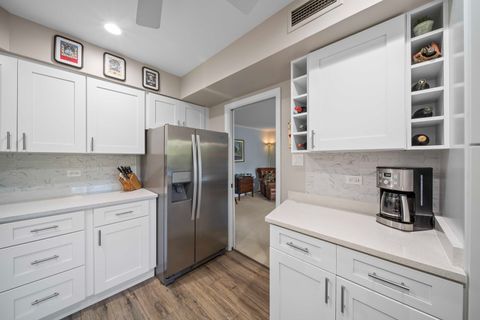 Tiny photo for 1066 Shermer Road #43, Northbrook, IL 60062 (MLS # 12474184)