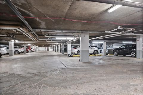 Tiny photo for 22 Park Lane #220, Park Ridge, IL 60068 (MLS # 12543237)