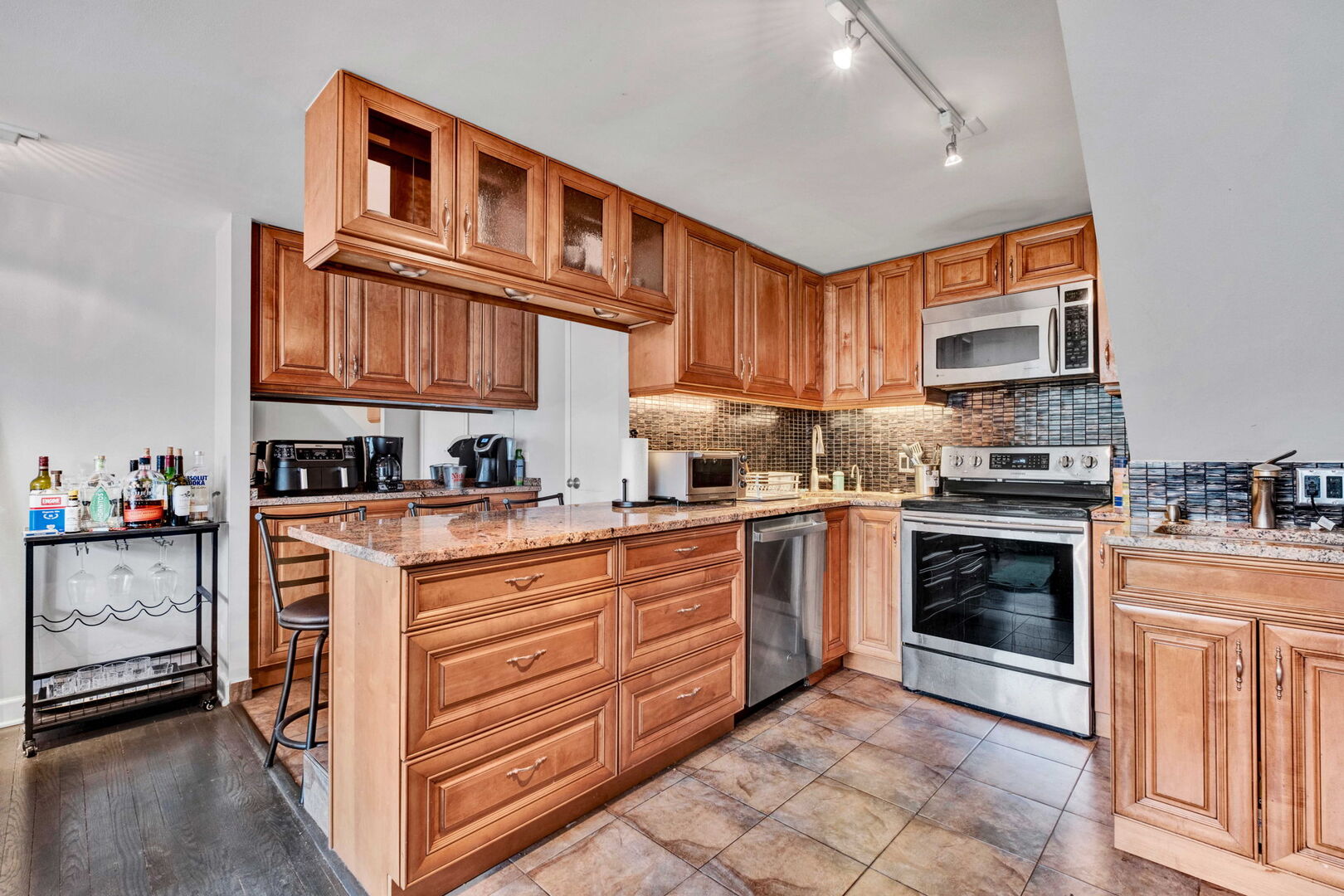 1221 N Dearborn Parkway 403S