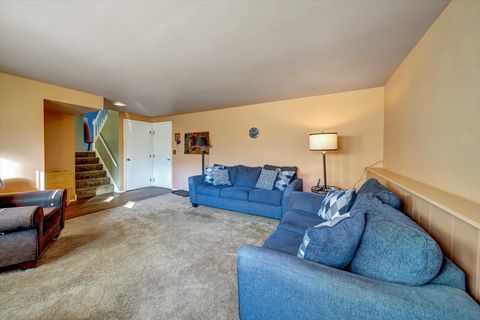 Tiny photo for 445 Fordham Place, Roselle, IL 60172 (MLS # 12484977)