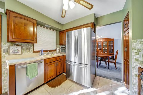 Tiny photo for 445 Fordham Place, Roselle, IL 60172 (MLS # 12484977)