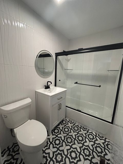 Tiny photo for 616 Parkside Circle, Streamwood, IL 60107 (MLS # 12521866)