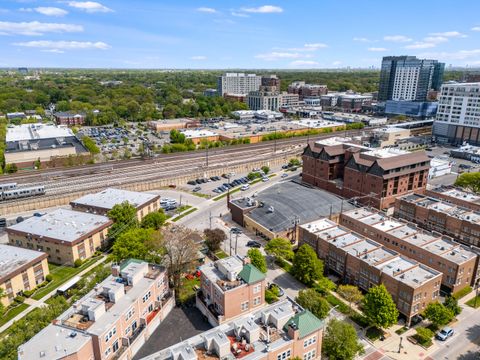 Tiny photo for 7308 CIRCLE Avenue #2M, Forest Park, IL 60130 (MLS # 12642885)