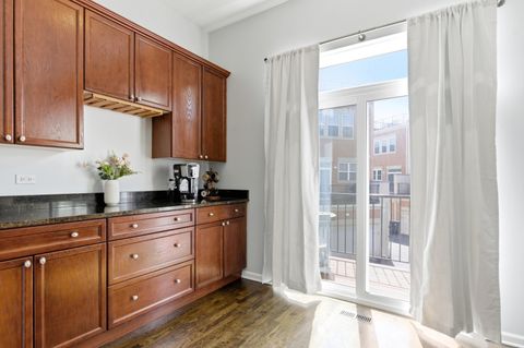 Tiny photo for 7308 CIRCLE Avenue #2M, Forest Park, IL 60130 (MLS # 12642885)