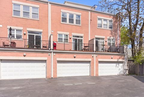 Tiny photo for 7308 CIRCLE Avenue #2M, Forest Park, IL 60130 (MLS # 12642885)