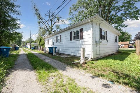 Tiny photo for 1313 Gordon Avenue, Calumet City, IL 60409 (MLS # 12431555)
