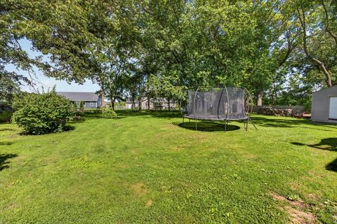 Tiny photo for 13837 Beaver Drive, Roscoe, IL 61073 (MLS # 12687988)