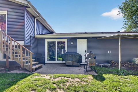 Tiny photo for 13837 Beaver Drive, Roscoe, IL 61073 (MLS # 12687988)