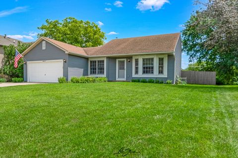 Photo of 4609 W Glenbrook Trail, McHenry, IL 60050 (MLS # 12716563)