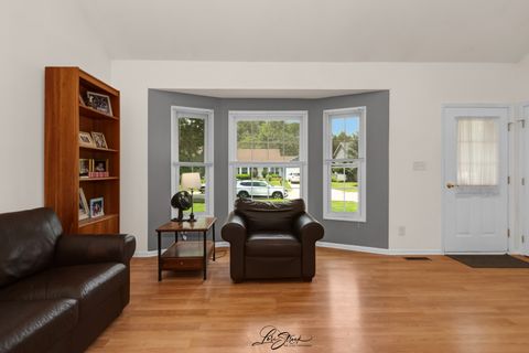 Tiny photo for 4609 W Glenbrook Trail, McHenry, IL 60050 (MLS # 12716563)