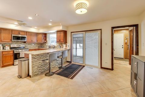Tiny photo for 511 Mark Lane, Downers Grove, IL 60516 (MLS # 12622866)