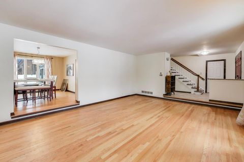 Tiny photo for 511 Mark Lane, Downers Grove, IL 60516 (MLS # 12622866)
